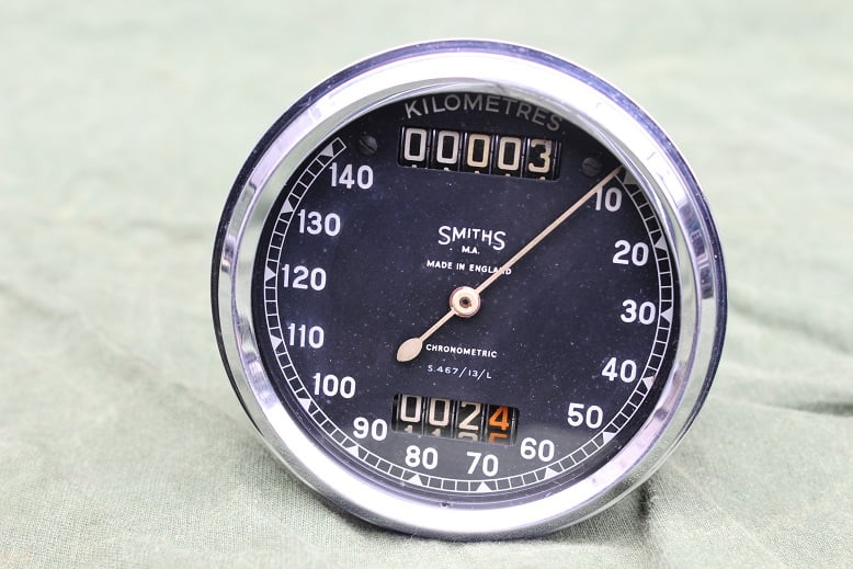 SMITHS S467/13/L 140 Km chronometric speedometer tachometer kilometerteller HELD reserved
