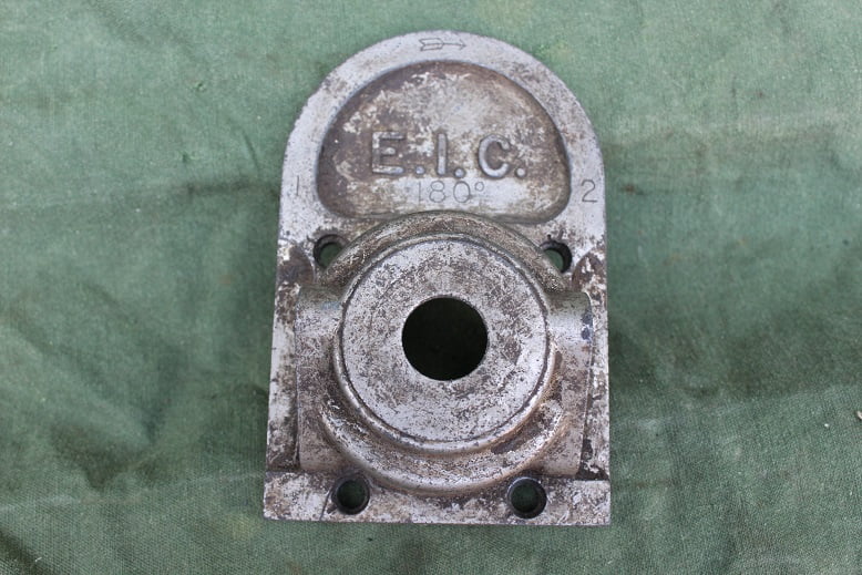 E.I.C. 180 degrees magneto cover 180 graden magneet deksel DOUGLAS 1915 / 1920 ?? zundmagnet deckel