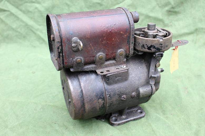 HARLEY DAVIDSON 1920’s model D generator with coil lichtmachine HELD reserved