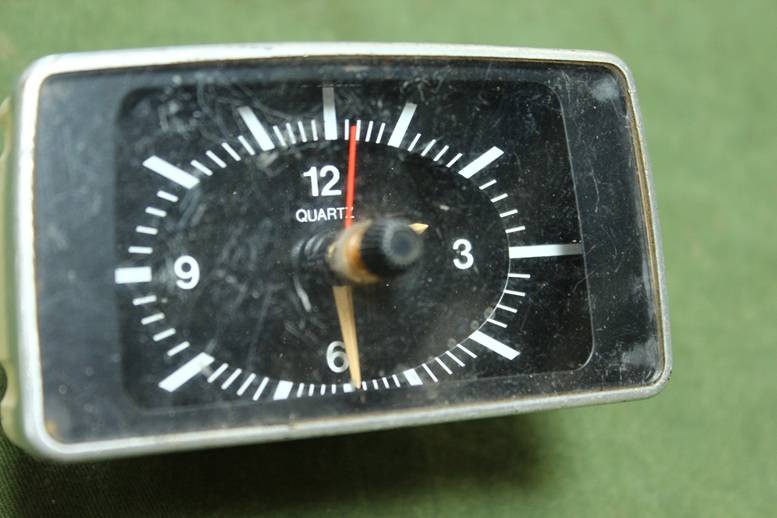 VDO Quartz Ford 1976 12 volts auto klokje car clock PKW Uhr Escort Fiesta ?