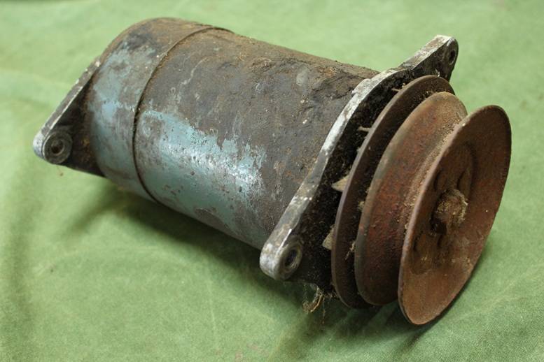 Lucas C39PV2 LO 1955 12 volts dynamo generator auto car PKW 222 8D