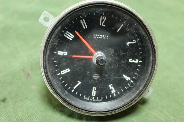Kienzle Automatic 12 volts Opel auto klokje car watch PKW Uhr