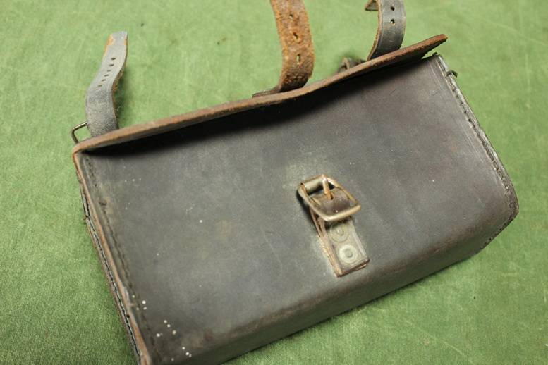 J.B. Brooks & Co LTD 1942 leather toolbox leren tas leder tasche militair WOII WD